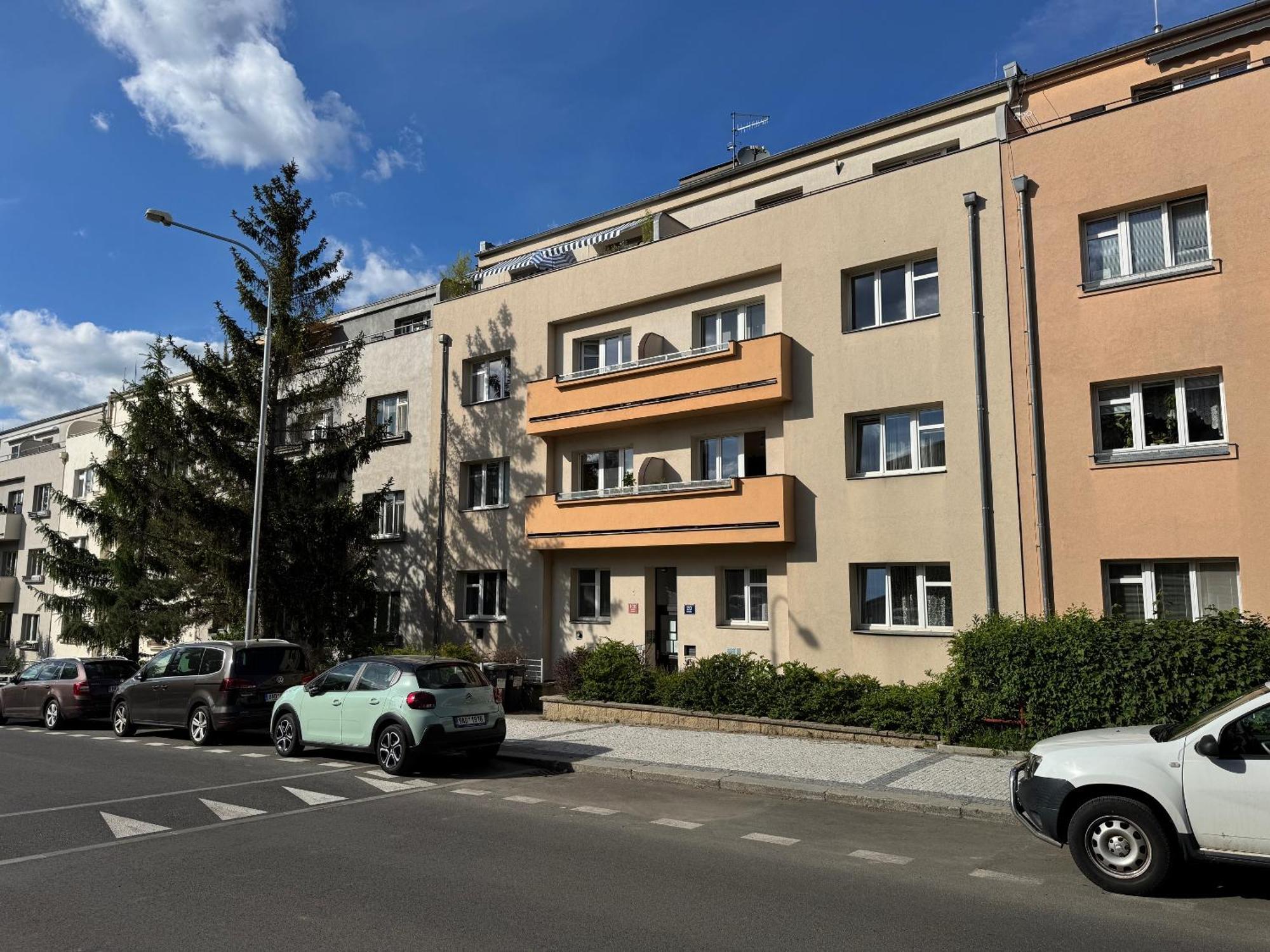 6 Apartment